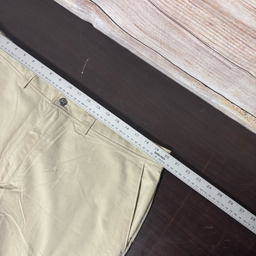 Under Armour Men’s Khaki‎ Cargo Zip-Off Pants - Picture 11 of 12